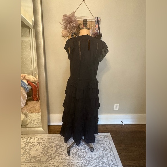 Banana Republic Selene Embroidered Midi Dress - Picture 4 of 14